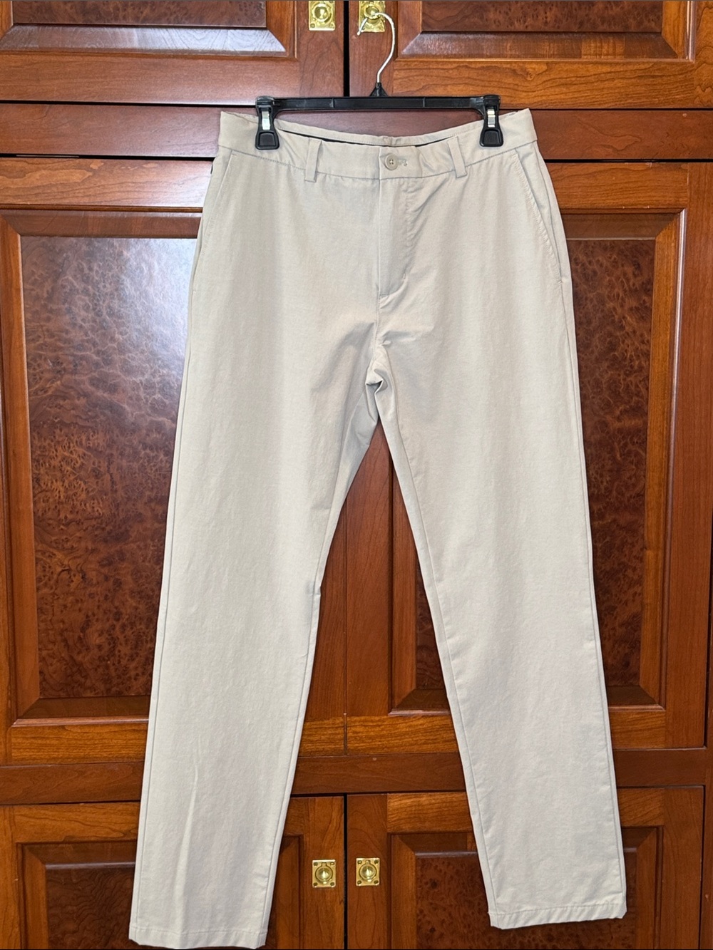Men's vineyard vines performance Khaki on the go pants Pants size 32X32